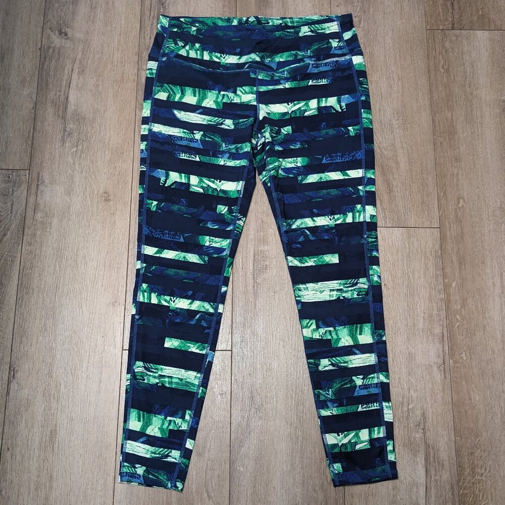 Athleta Women's Floral Flow Chaturanga Tight Leg size Large L #243155